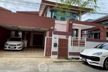 3 Bedroom House for rent in Bang Chak, Bangkok