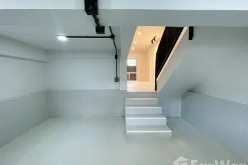 3 Bedroom Townhouse for rent in Pa Daet, Chiang Mai