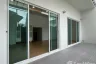 3 Bedroom Townhouse for sale in Khlong Tan Nuea, Bangkok