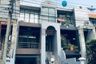 5 Bedroom Townhouse for sale in Lat Yao, Bangkok
