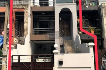 5 Bedroom Townhouse for rent in Lat Yao, Bangkok
