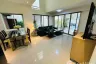 5 Bedroom House for rent in Khlong Toei Nuea, Bangkok near MRT Sukhumvit