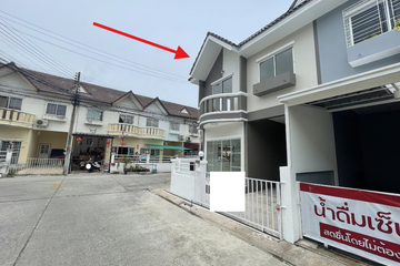 3 Bedroom Townhouse for sale in Plus Condo Sriracha, Surasak, Chonburi