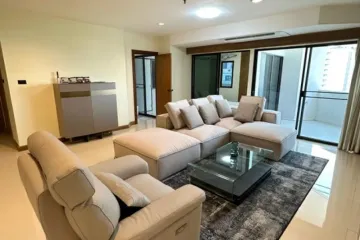 3 Bedroom Condo for sale in Fifty Fifth Tower, Khlong Tan Nuea, Bangkok near BTS Thong Lo