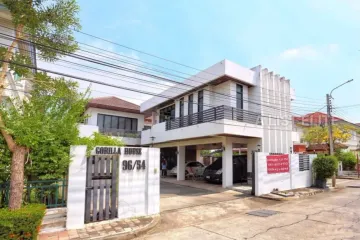 5 Bedroom House for rent in Yan Nawa, Bangkok