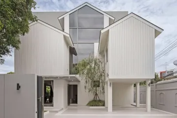 3 Bedroom House for sale in Bang Chak, Bangkok near BTS Punnawithi