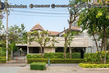 3 Bedroom House for sale in Sam Sen Nok, Bangkok