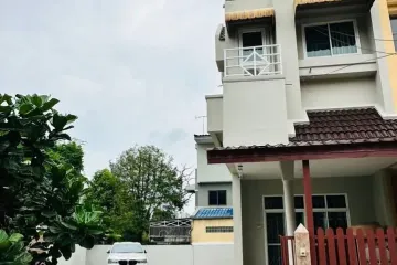 3 Bedroom House for sale in Baan Kesara Classic Home, Khan Na Yao, Bangkok