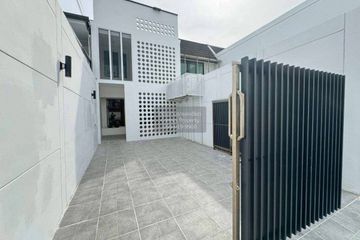 2 Bedroom House for sale in Khlongtan Nivet, Khlong Tan Nuea, Bangkok near Airport Rail Link Ramkhamhaeng