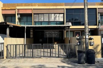 3 Bedroom Townhouse for rent in Saphan Sung, Bangkok