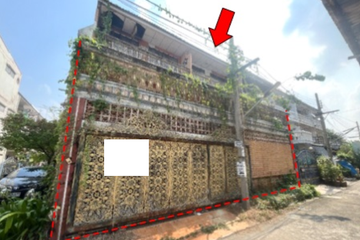 1 Bedroom Townhouse for sale in Arun Amarin, Bangkok near MRT Bang Khun Non