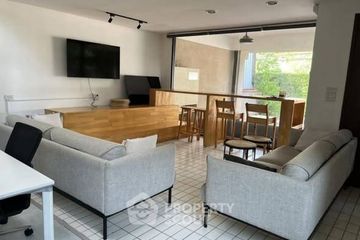 3 Bedroom Condo for rent in Sukhumvit House, Khlong Toei Nuea, Bangkok near BTS Asoke