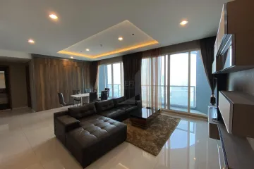 3 Bedroom Condo for rent in Wat Phraya Krai, Bangkok