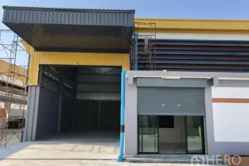 Warehouse / Factory for rent in Khlong Si, Pathum Thani