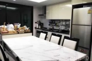 3 Bedroom Townhouse for rent in Silom, Bangkok near BTS Chong Nonsi