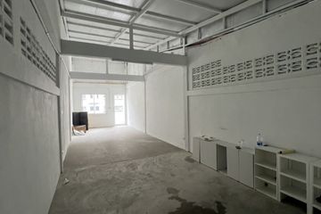 Commercial for Sale or Rent in Phra Khanong Nuea, Bangkok