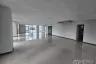 Office for rent in Yan Nawa, Bangkok near BTS Sueksa Witthaya