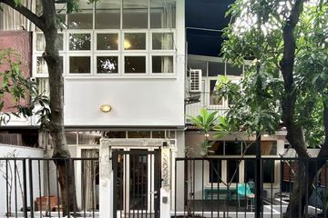 3 Bedroom Townhouse for rent in Phra Khanong, Bangkok near BTS Ekkamai