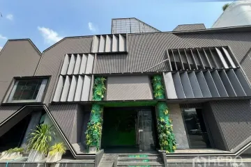 Commercial for rent in Sam Sen Nok, Bangkok near MRT Ratchadaphisek