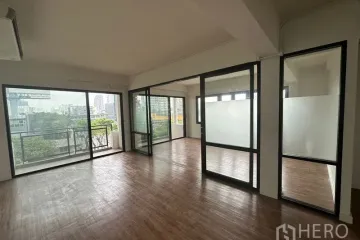 Office for rent in Thung Maha Mek, Bangkok near BTS Sueksa Witthaya