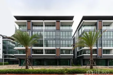 Office for rent in Maha Phruettharam, Bangkok near MRT Sam Yan