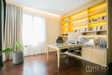 3 Bedroom House for rent in Phlapphla, Bangkok near MRT Lat Phrao 83