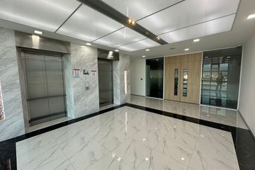 1 Bedroom Office for rent in Lam Pla Thio, Bangkok