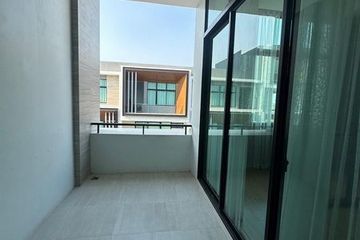 3 Bedroom Townhouse for sale in Saphan Sung, Bangkok