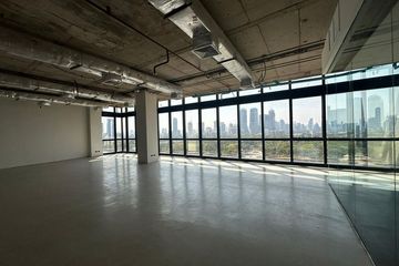 1 Bedroom Office for rent in Khlong Toei Nuea, Bangkok near MRT Sukhumvit