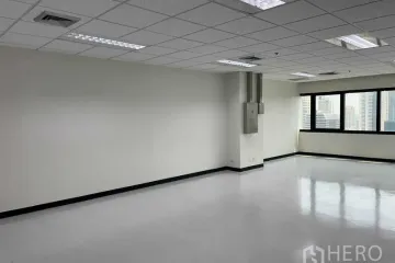 Warehouse / Factory for rent in Silom, Bangkok near BTS Sala Daeng