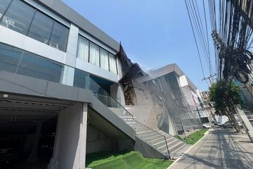 Commercial for rent in Sam Sen Nok, Bangkok