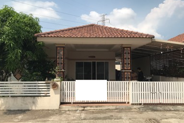 2 Bedroom House for sale in Surasak, Chonburi