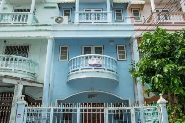 4 Bedroom Townhouse for sale in Chong Nonsi, Bangkok