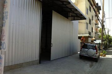 Warehouse / Factory for rent in Phlapphla, Bangkok near MRT Lat Phrao 83
