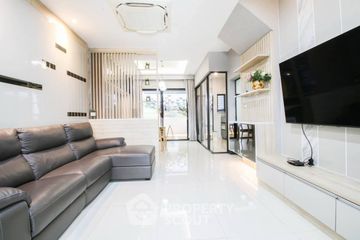 3 Bedroom Townhouse for rent in The Landmark Ekamai-Ramindra, Lat Phrao, Bangkok