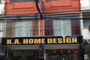 Commercial for sale in Na Kluea, Chonburi