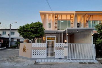 3 Bedroom Townhouse for sale in Bann Pruksa Prime Soi Kantana-Wongwaen, Bang Muang, Nonthaburi