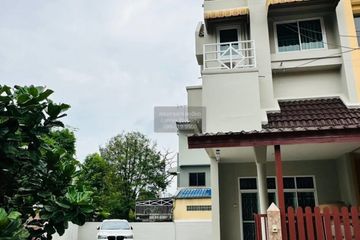 3 Bedroom Townhouse for sale in Baan Kesara Classic Home, Khan Na Yao, Bangkok