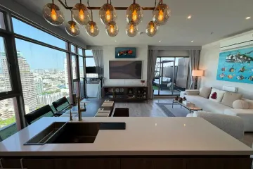 2 Bedroom Condo for rent in Rhythm Ekkamai Estate, Khlong Tan Nuea, Bangkok near BTS Ekkamai