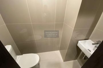 1 Bedroom Condo for rent in XT Huaikhwang, Din Daeng, Bangkok near MRT Huai Khwang