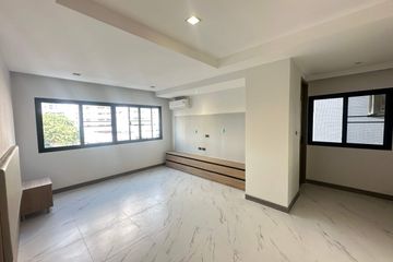 1 Bedroom Condo for rent in Khlong Toei Nuea, Bangkok near Airport Rail Link Makkasan