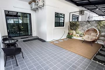 2 Bedroom House for sale in Na Kluea, Chonburi