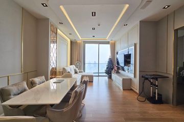 3 Bedroom Condo for sale in Khlong Ton Sai, Bangkok near BTS Charoen Nakhon