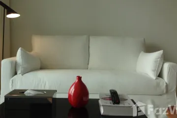 2 Bedroom Condo for rent in Bang Yi Ruea, Bangkok near BTS Pho Nimit