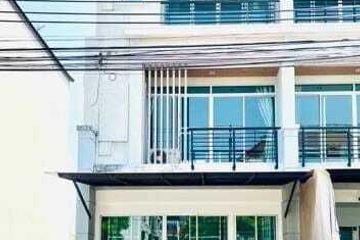3 Bedroom Townhouse for rent in Nong Bon, Bangkok near MRT Si Udom