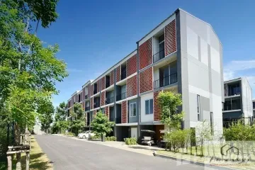 3 Bedroom Townhouse for rent in Khan Na Yao, Bangkok near MRT Nopparat