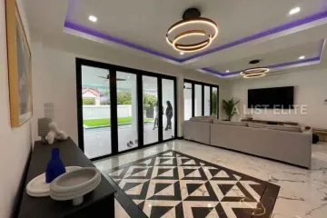 5 Bedroom House for rent in 