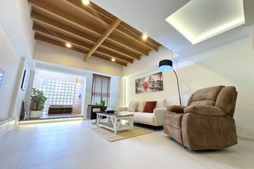 2 Bedroom Townhouse for Sale or Rent in Khlong Tan Nuea, Bangkok