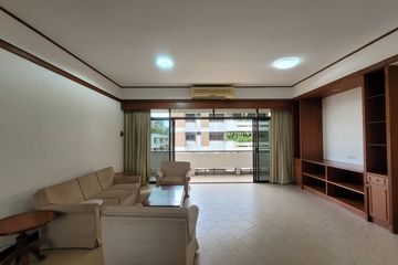 3 Bedroom Condo for rent in Khlong Toei Nuea, Bangkok near MRT Phetchaburi