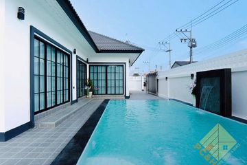 4 Bedroom House for sale in Rattanakorn Village 18, Na Kluea, Chonburi